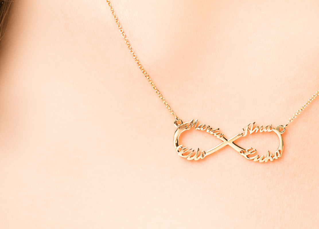 Personalizirani nakit infinity ogrlica s imenima