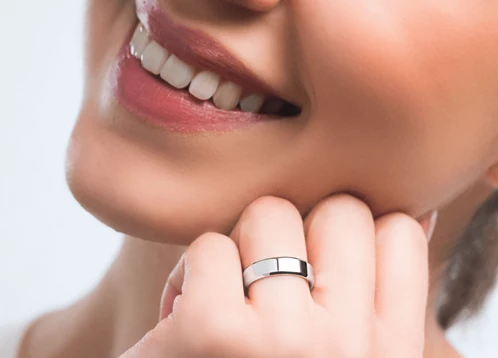 Zašto se vjenčani prsten nosi baš na prstenjaku?