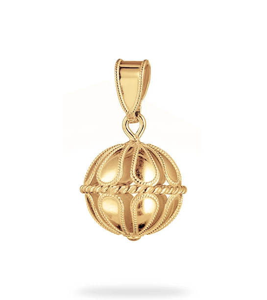 Peružine gold pendant