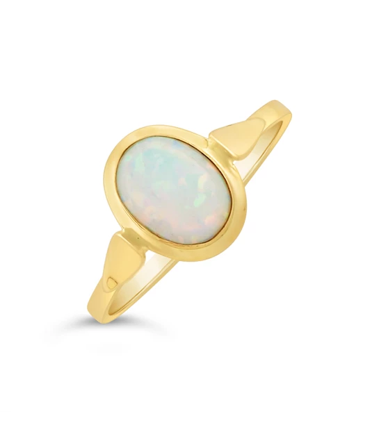 Opal Oval gold ring