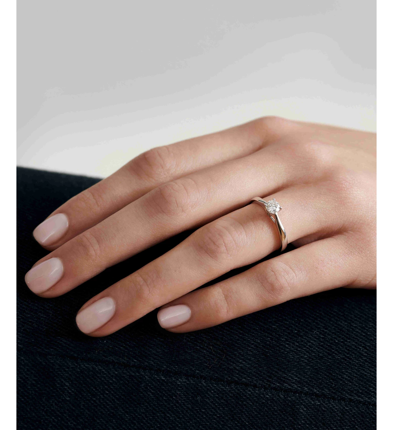 Starshine zlatni zaručnički prsten s dijamantom