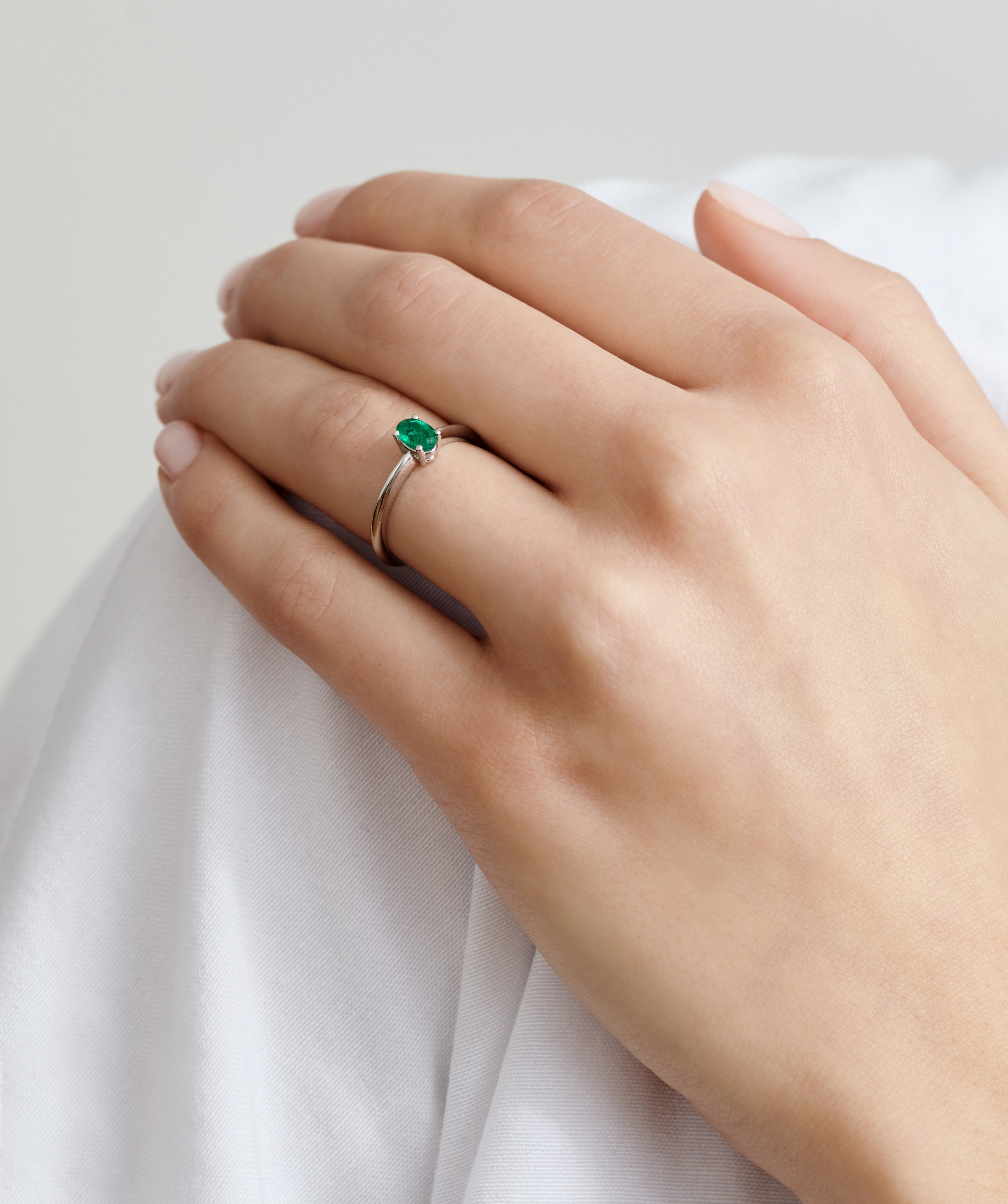 Gorgeous Green zlatni zaručnički prsten sa smaragdom