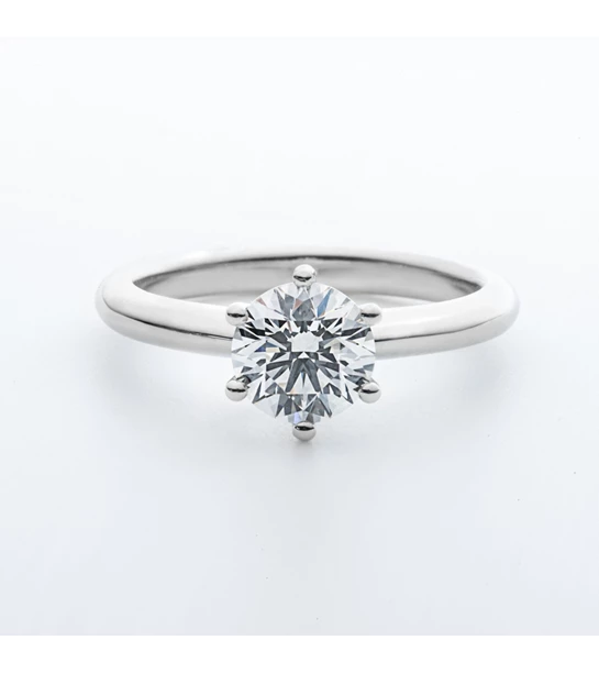 Nyx platinum ring with diamond