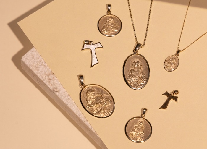 zlatni medaljoni