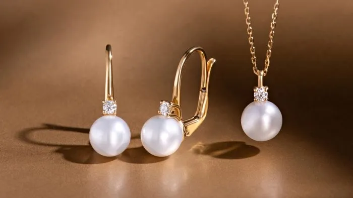 Divine Pearl set s biserima i dijamantima