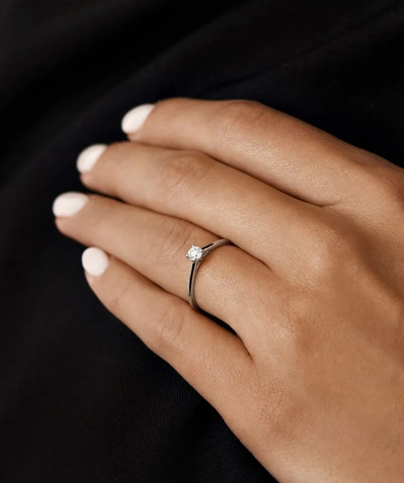 4512197_6160010002958_model_w