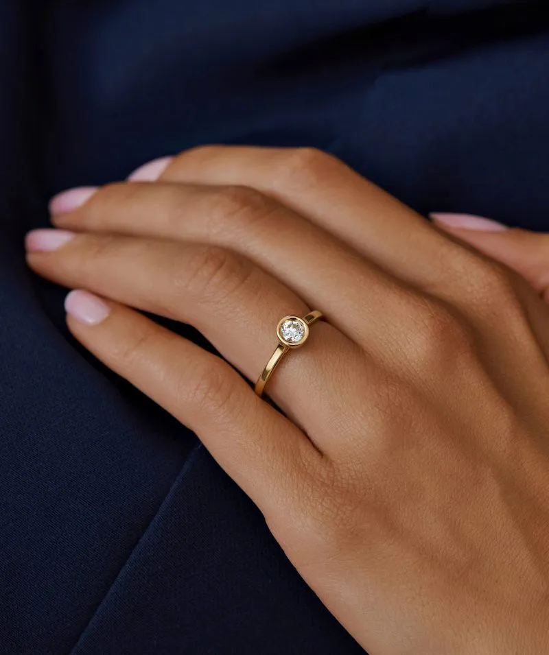 Luminous Embrace zlatni prsten s dijamantom 0.38 ct - 0.47 ct